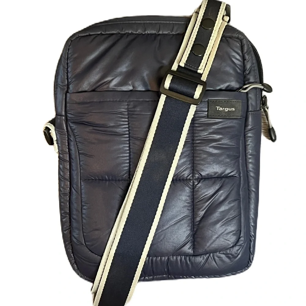 Targus Navy Blue Crossbody Netbook Bag